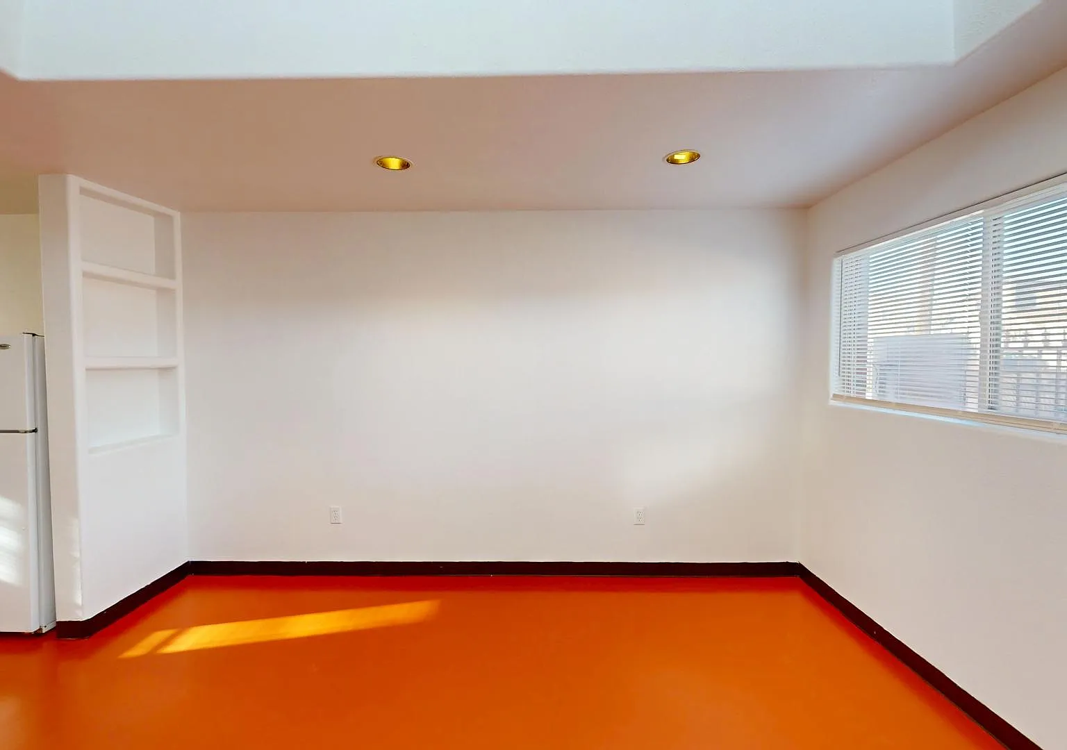 -Best Natural Light in ABQ - Updated & Loaded 2 Bed Apts in Ridgecrest — Photo 4
