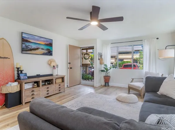 575 Hahaione St APT D104, Honolulu, HI 96825