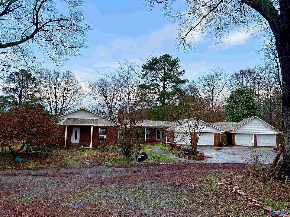 1st image of 221 Freeman Dr