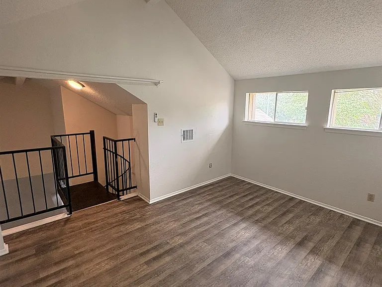 12406 Coronet St #B — Photo 19