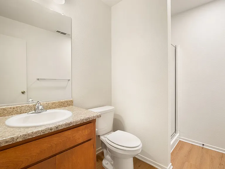 1661 Forest Avenue Apartments — Photo 76