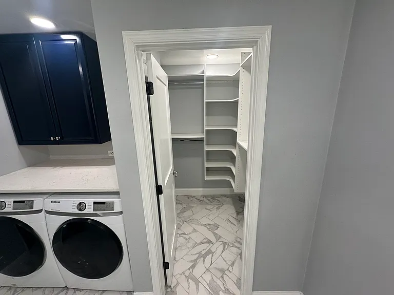 Master Bathroom Walk-in Closet