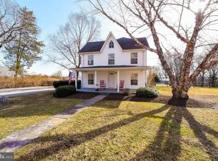 8 Sheppard Ln, Sykesville, MD 21784