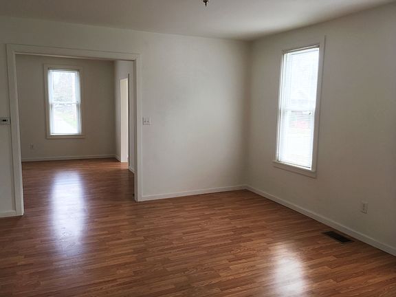 5th image of 1822 Camphausen Ave