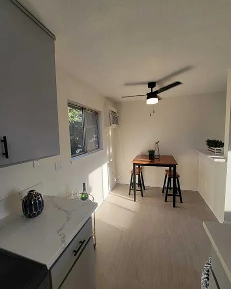 2375 Notre Dame Blvd #10 — Photo 5
