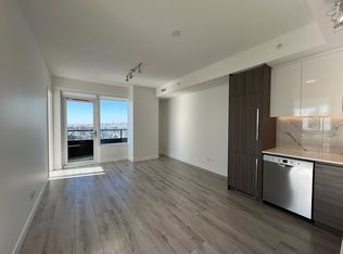 10626 City Pkwy #D215, Surrey, BC