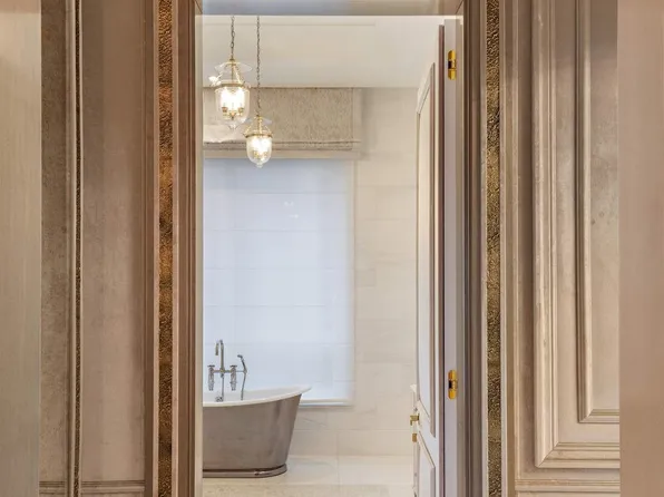 1110 Park Avenue image 11 of 25