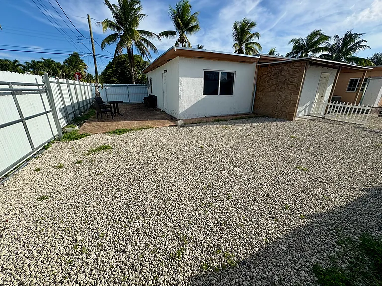 2955 NW 102nd St #B — Photo 18