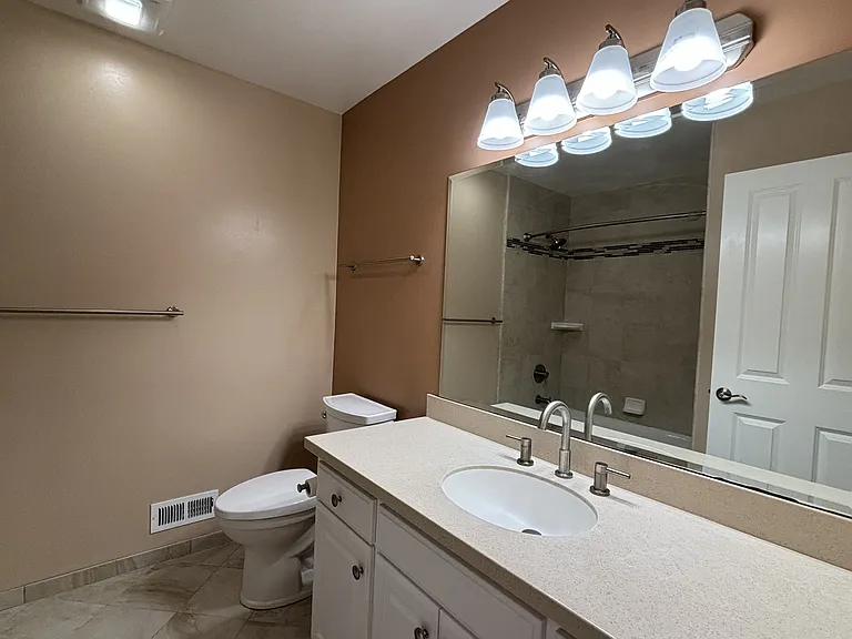 1405 Marinovich Way — Photo 11