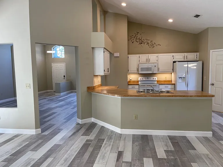 9303 Rockrose Dr — Photo 43