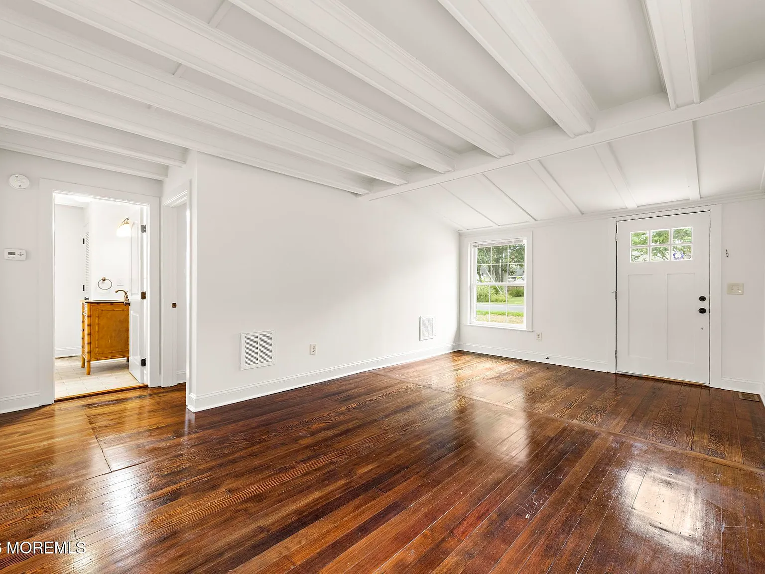 2 bed, 1055 sqft, $2,500 — Photo 3