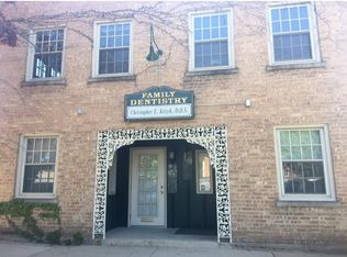 19 S 4th St #4, Geneva, IL 60134