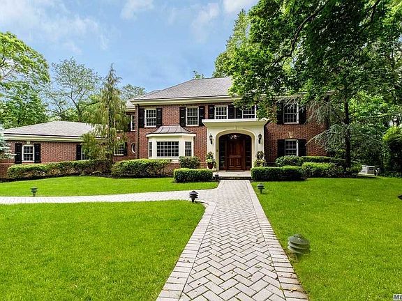 2nd image of 40 Dogwood Ave