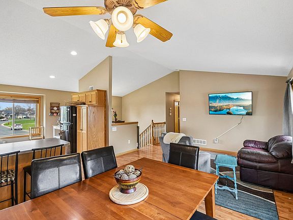 5th image of 23092 Navajo St NW