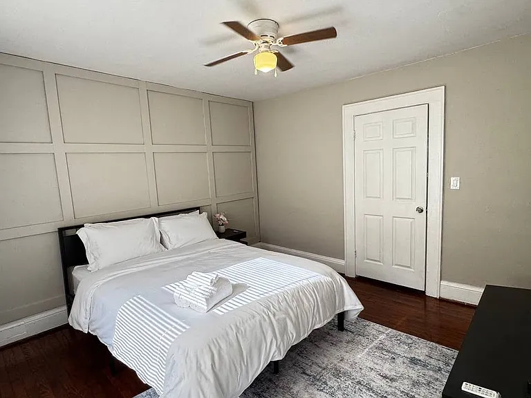 1049 Martin Luther King Jr Dr NW #C — Photo 7