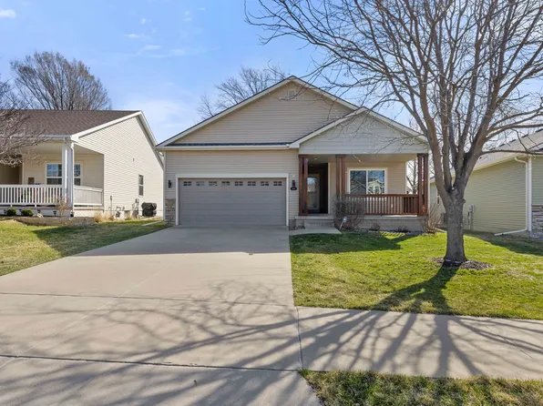 1812 Bristol St, Norwalk, IA 50211