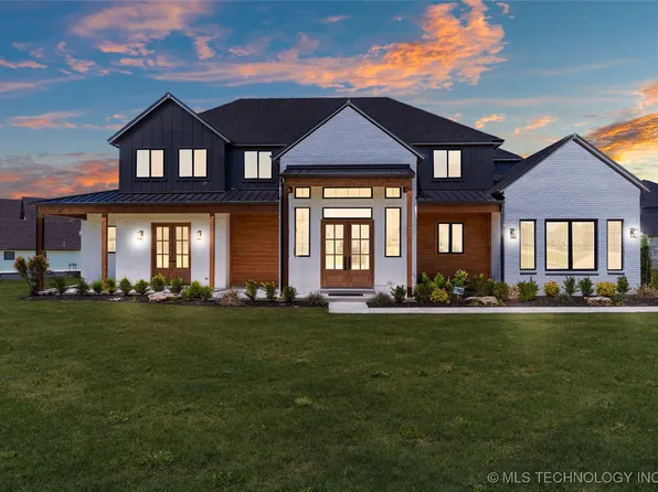 18323 E Dogwood Trl, Owasso, OK 74055