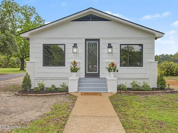 24388 Bethel Rd, Saucier, MS 39574