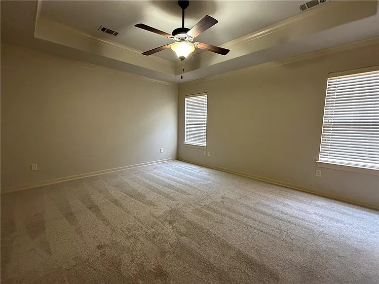 2492 Surtees Pl — Photo 5