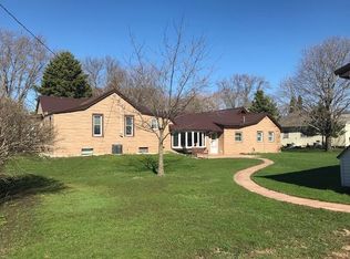 102 2nd St, Gruver, IA 51334