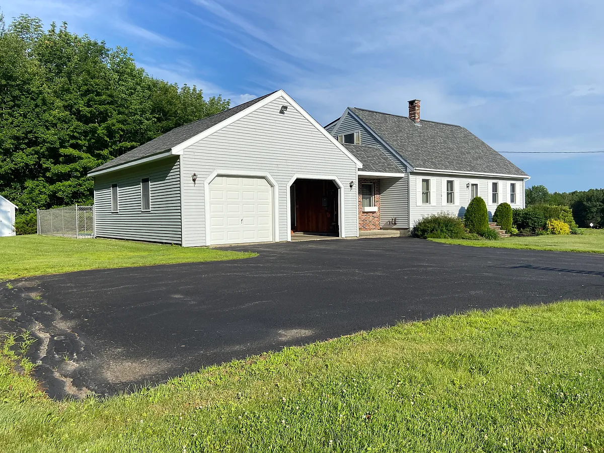 Building Photo - 25 Mount Vista Dr