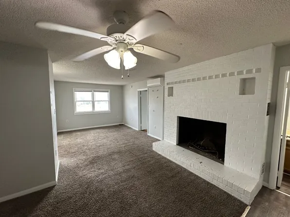 Dare Building, 7128 S Va Dare Trl #1, Nags Head, NC 27959