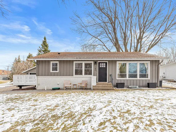 180 3 1/2 St W, Waconia, MN 55387