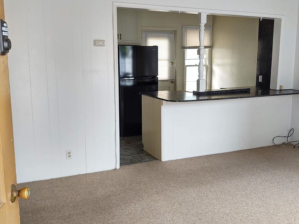 1st image of 319 10th St #1/2
