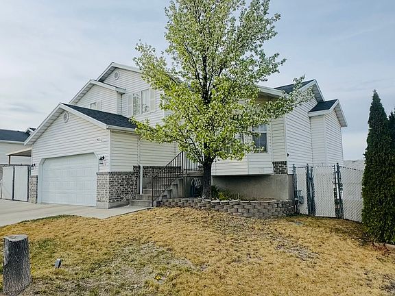 3rd image of 5504 W Ridge Flower Way