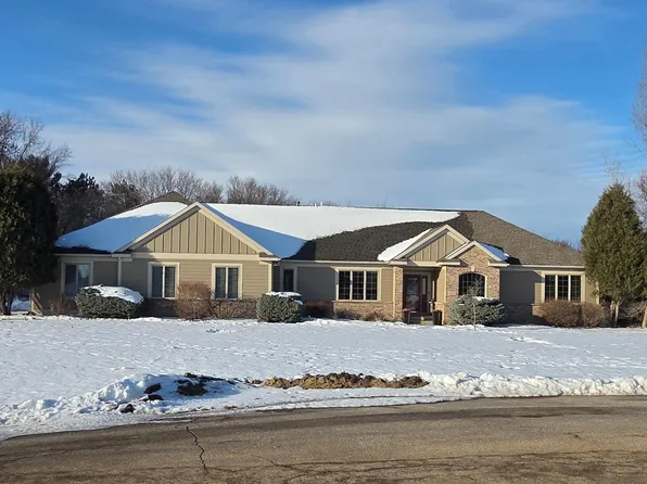 1057 Ridge Crest Ln NW, Rochester, MN 55901