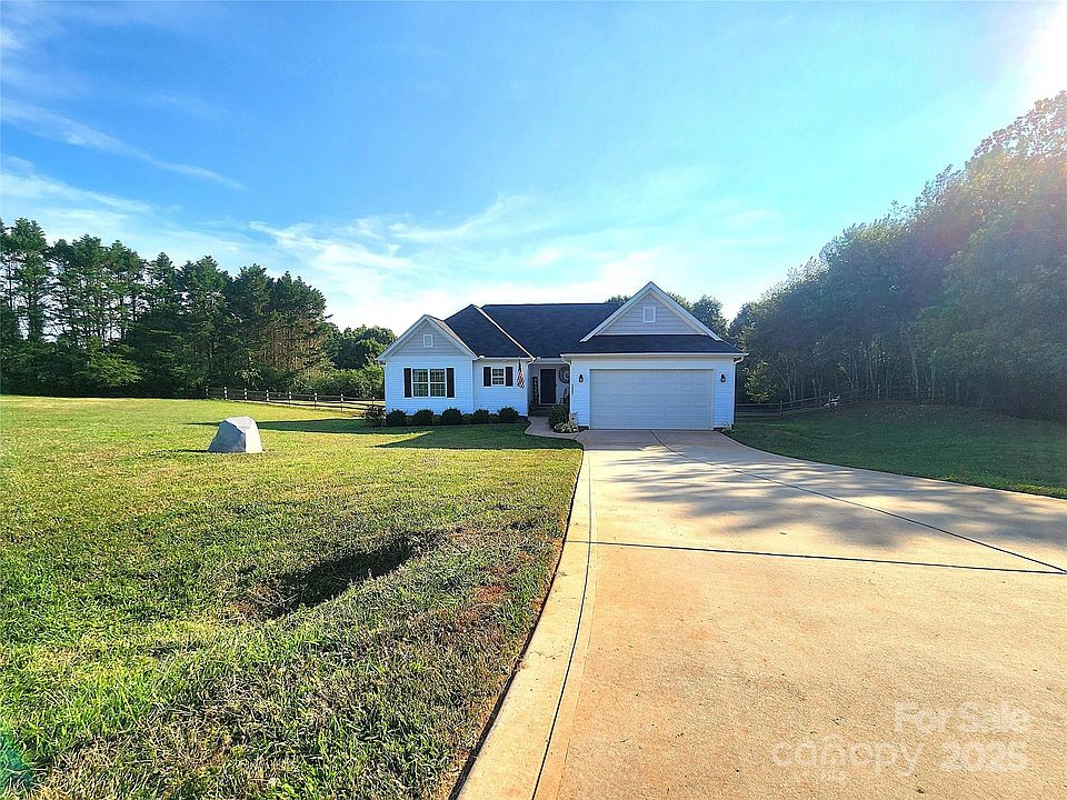 1st image of 2805 Eagle Dr