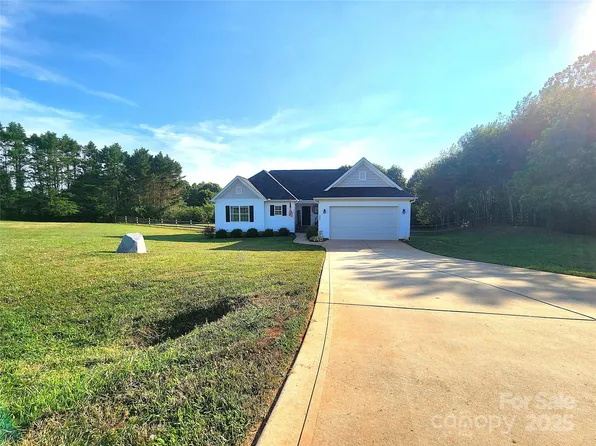 2805 Eagle Dr, Lincolnton, NC 28092