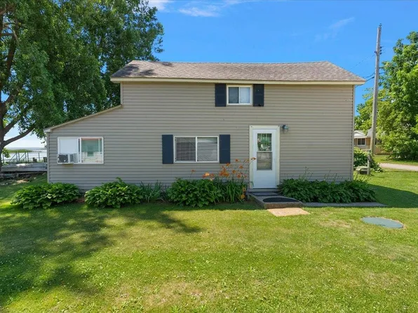 5335 Shady Ln, Standish, MI 48658
