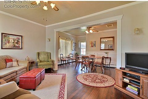 5th image of 807 Forest St
