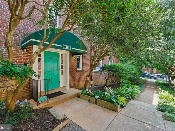 2301 41st St NW APT 302, Washington, DC 20007