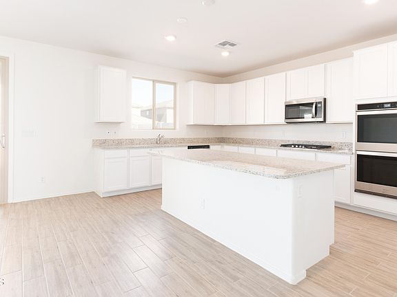 3rd image of 36488 W SAN ILDEFANSO Avenue