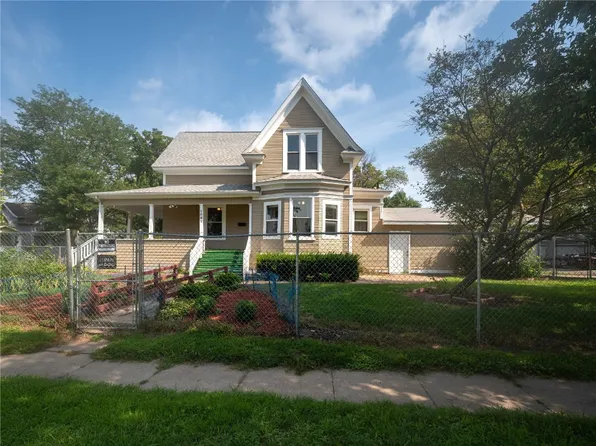 1602 5th Ave SE, Cedar Rapids, IA 52403