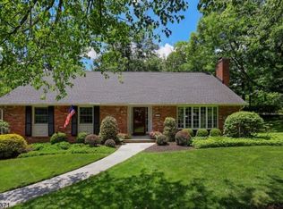 1315 Outlook Dr, Mountainside, NJ 07092