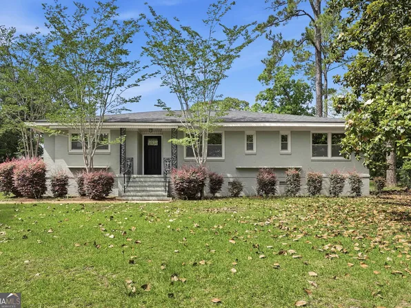 1009 Summit Dr, Albany, GA 31707