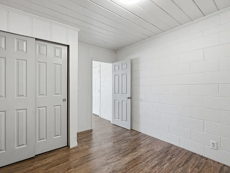 623 S Country Club Dr — Photo 12