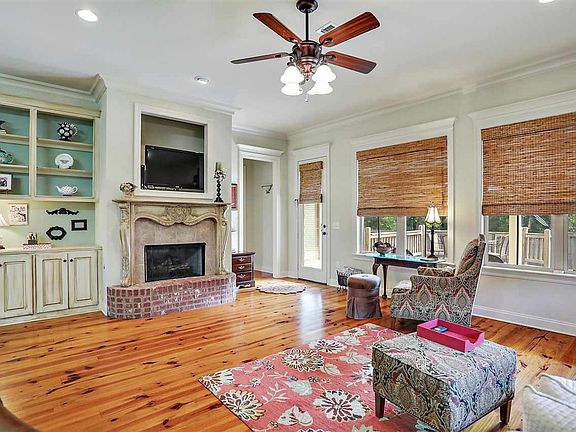 4th image of 560 Asbury Lane Dr