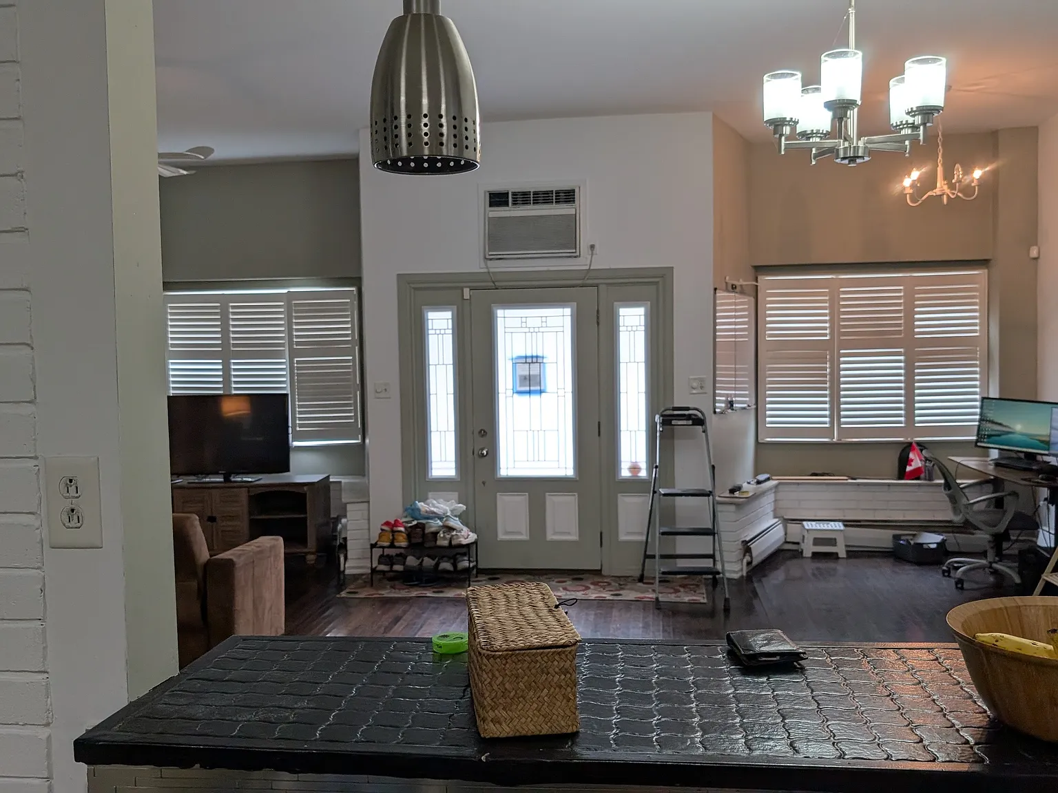 3 bed, 1650 sqft, $2,000 — Photo 2