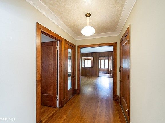 5th image of 1431 W Jarvis Ave