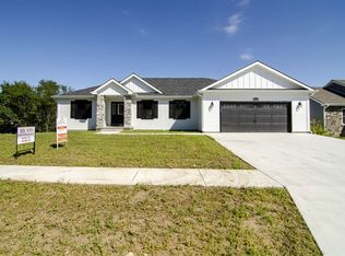 907 Chisholm Trl, Junction City, KS 66441