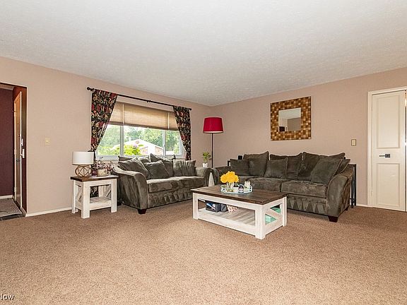 4th image of 7034 W Jefferson Dr