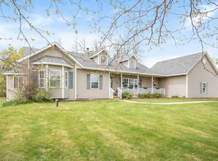 11527 10 Mile Rd NE, Rockford, MI 49341