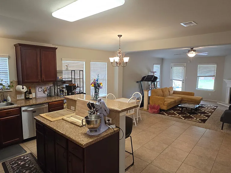 4504 Tiddle Ln — Photo 25