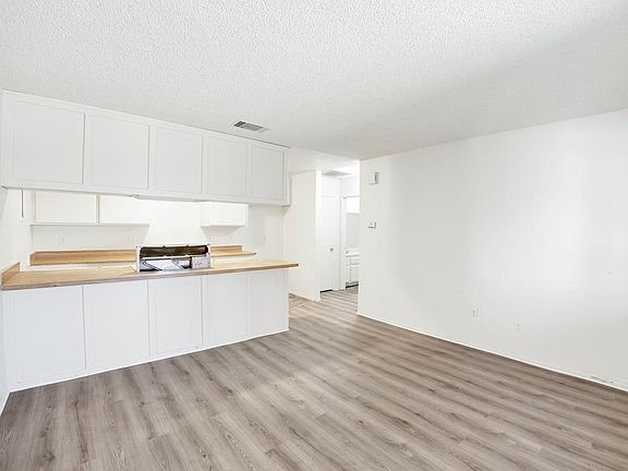 4th image of 11906 1st Ave APT 8