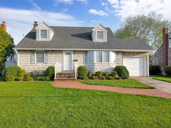 144 Willard Avenue, Farmingdale, NY 11735