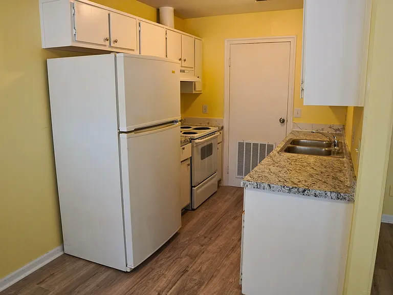 7190 Conant Ave #4 — Photo 8